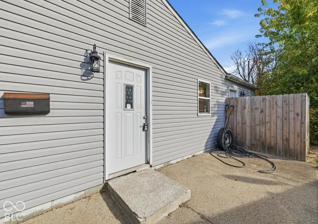 Photo 3 of Single family home for sale at 2533 Manlove Ave, Indianapolis, IN 46218 | MLS# 22133928 | Listing updated on 2026-10-28