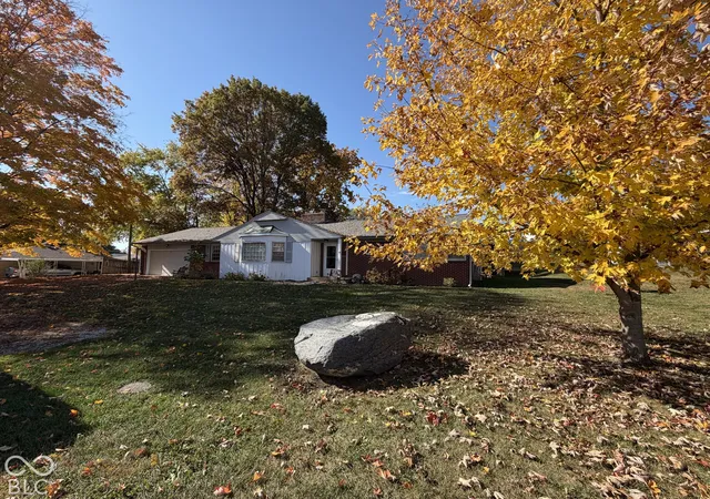 Photo 2 of Single family home for sale at 308 N Edgeway Dr, Alexandria, IN 46001 | MLS# 22133935 | Listing updated on 2026-10-30