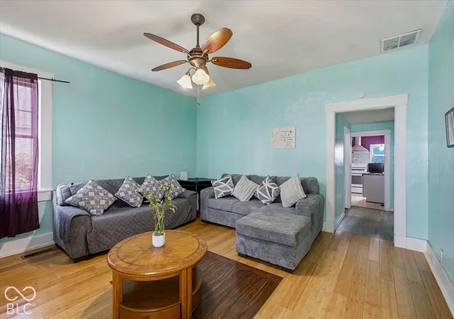 Photo 4 of Single family home for sale at 323 E Franklin St, Shelbyville, IN 46176 | MLS# 22133957 | Listing updated on 2026-10-29