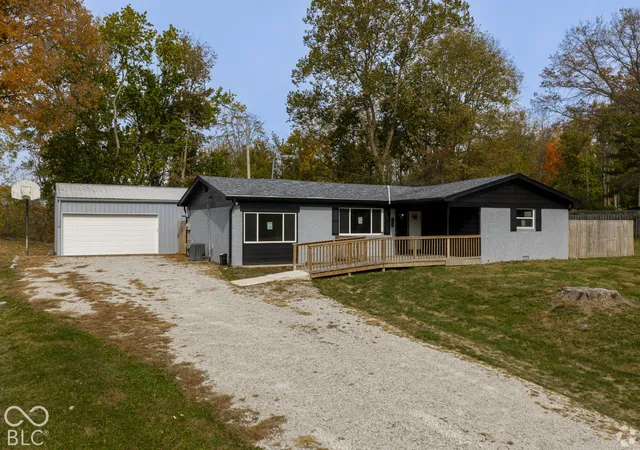 Photo 1 of Single family home for sale at 940 E Broadway St, Danville, IN 46122 | MLS# 22133959 | Listing updated on 2026-10-29