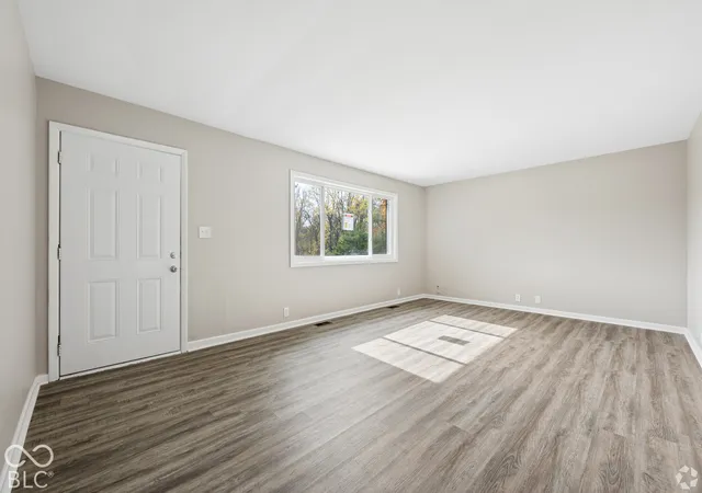 Photo 2 of Single family home for sale at 940 E Broadway St, Danville, IN 46122 | MLS# 22133959 | Listing updated on 2026-10-29