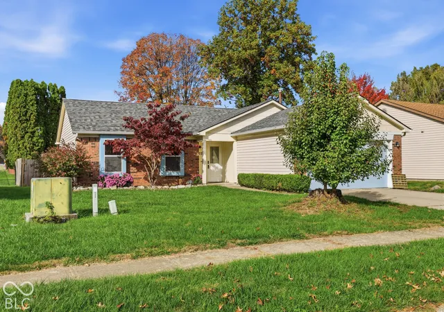 Photo 2 of Single family home for sale at 8220 Parsley Ln, Indianapolis, IN 46237 | MLS# 22133976 | Listing updated on 2026-10-30