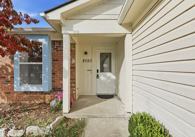 Photo 3 of Single family home for sale at 8220 Parsley Ln, Indianapolis, IN 46237 | MLS# 22133976 | Listing updated on 2026-10-30