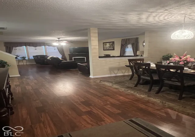 Photo 4 of Single family home for sale at 1829 Fortner Dr, Indianapolis, IN 46231 | MLS# 22133985 | Listing updated on 2026-10-29
