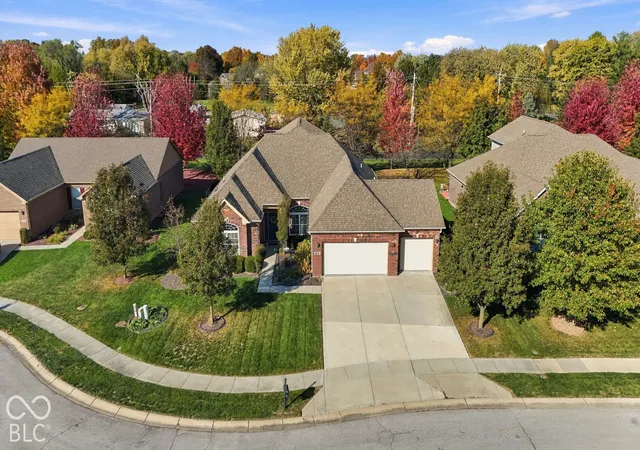 Photo 3 of Single family home for sale at 4734 Shady Ridge Row, Greenwood, IN 46143 | MLS# 22133987 | Listing updated on 2026-10-30