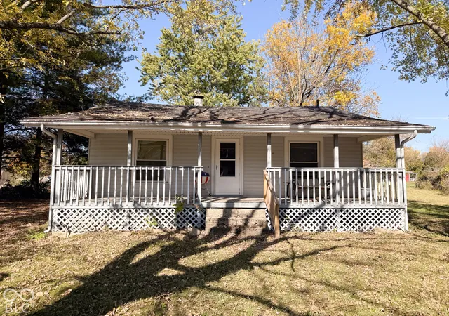 Single family home for sale at 2604 E Jackson St, Muncie, IN 47303 | MLS# 22133990 | Listing updated on 2026-10-29
