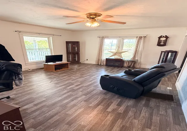 Photo 4 of Single family home for sale at 2604 E Jackson St, Muncie, IN 47303 | MLS# 22133990 | Listing updated on 2026-10-29