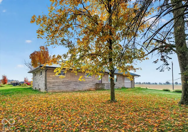 Photo 1 of Single family home for sale at 6523 S County Rd 500 W, Frankfort, IN 46041 | MLS# 22133992 | Listing updated on 2026-10-29