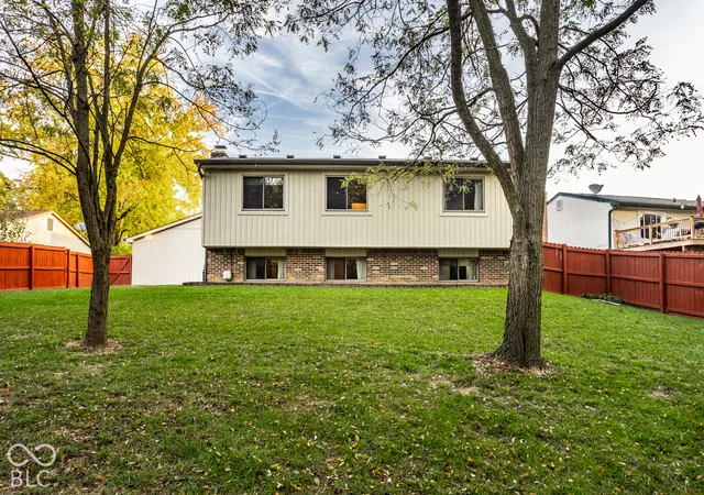 Photo 4 of Single family home for sale at 5617 Dollar Hide S Dr, Indianapolis, IN 46221 | MLS# 22133993 | Listing updated on 2026-10-30