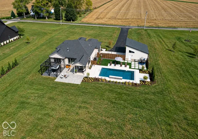 Photo 1 of Single family home for sale at 4737 W 100 South, Bargersville, IN 46106 | MLS# 22134004 | Listing updated on 2026-10-29