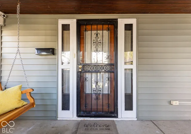 Photo 2 of Single family home for sale at 917 Hervey St, Indianapolis, IN 46203 | MLS# 22134017 | Listing updated on 2026-10-30