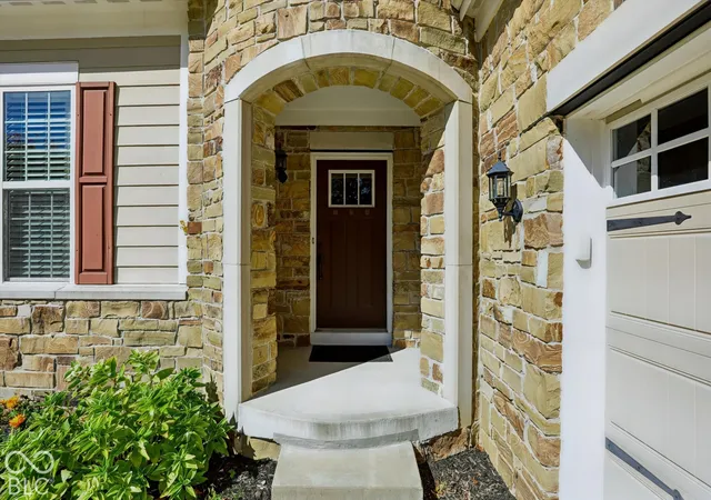 Photo 4 of Single family home for sale at 3986 Sugar Pine, Zionsville, IN 46077 | MLS# 22134031 | Listing updated on 2026-10-29