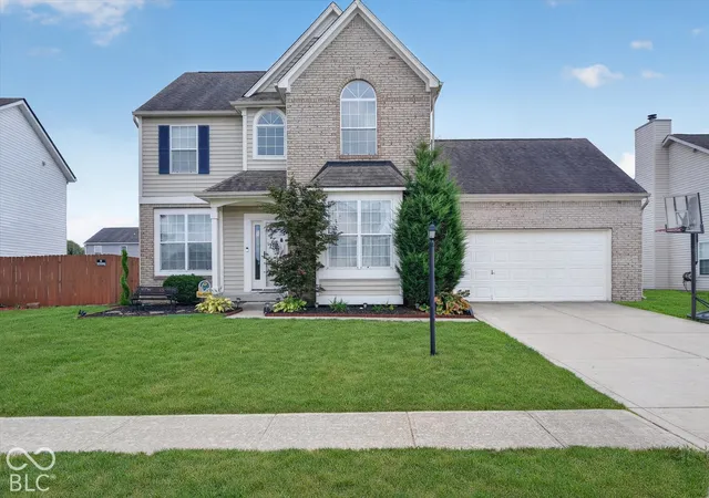Single family home for sale at 585 Downing Dr, Greenwood, IN 46143 | MLS# 22134034