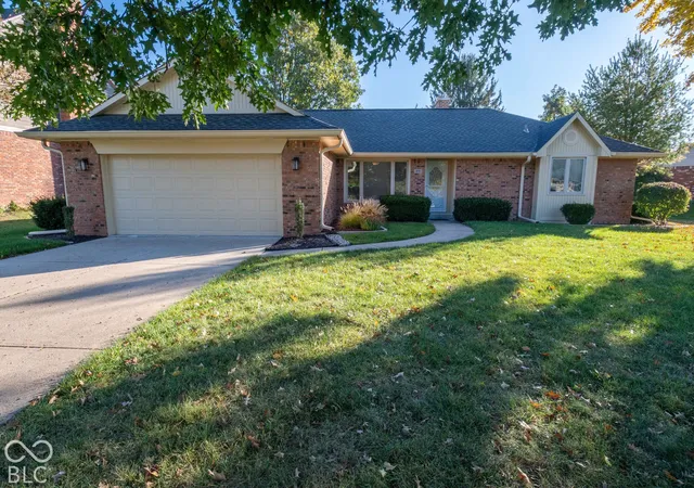 Photo 4 of Single family home for sale at 1891 S Fox Ridge Ave, Greenwood, IN 46143 | MLS# 22134044 | Listing updated on 2026-10-30