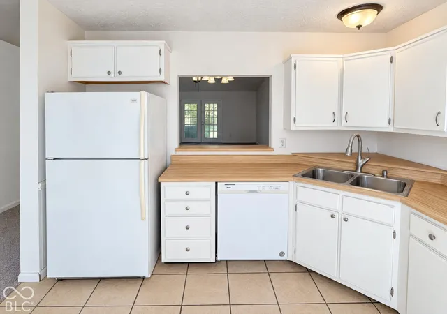 Photo 2 of Single family home for sale at 1502 Citation Cir N, Lebanon, IN 46052 | MLS# 22134091 | Listing updated on 2026-10-29
