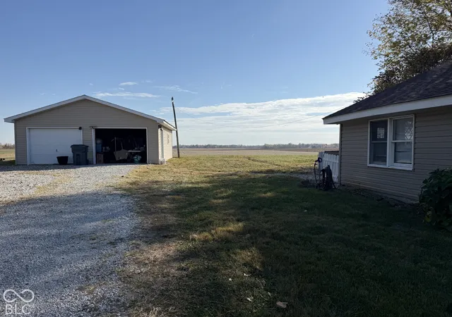 Photo 2 of Single family home for sale at 11334 N 450 West, Alexandria, IN 46001 | MLS# 22134093 | Listing updated on 2026-10-30