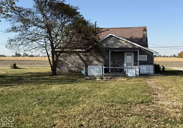 Photo 3 of Single family home for sale at 11334 N 450 West, Alexandria, IN 46001 | MLS# 22134093 | Listing updated on 2026-10-30