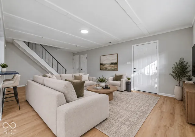 Photo 4 of Condo for sale at 4503 Buxton Ct, Indianapolis, IN 46254 | MLS# 22134094 | Listing updated on 2026-10-29