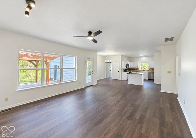 Photo 4 of Single family home for sale at 6450 E Coal Blf Ct, Camby, IN 46113 | MLS# 22134108 | Listing updated on 2026-10-29