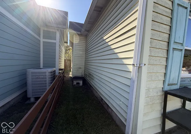 Photo 3 of Single family home for sale at 1425 Terrace Ave, Indianapolis, IN 46203 | MLS# 22134123 | Listing updated on 2026-10-29