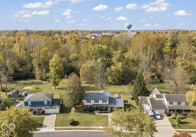 Photo 4 of Single family home for sale at 588 Waterview Blvd, Greenfield, IN 46140 | MLS# 22134167 | Listing updated on 2026-10-30