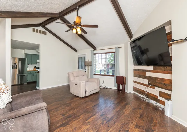 Photo 4 of Single family home for sale at 1139 Portalan Dr, Greenfield, IN 46140 | MLS# 22134230 | Listing updated on 2026-10-30
