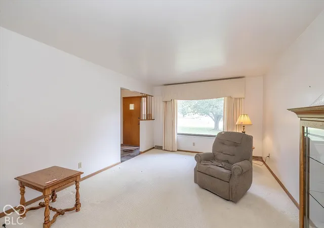 Photo 2 of Single family home for sale at 1040 Lawndale Dr, Greenwood, IN 46142 | MLS# 22134250 | Listing updated on 2026-10-30