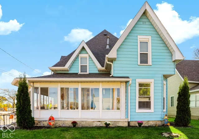 Photo 2 of House for sale at 201 W South St, Greenfield, IN 46140 | MLS# 22134263 | Listing updated on 2026-10-30