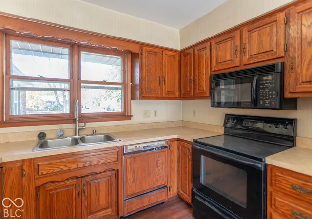 Photo 3 of Single family home for sale at 523 N Bauman, Indianapolis, IN 46214 | MLS# 22134274 | Listing updated on 2026-10-30