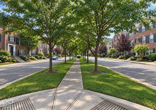 Photo 3 of Condo for sale at 941 Rosalind Pl, Carmel, IN 46032 | MLS# 22134301 | Listing updated on 2026-10-30