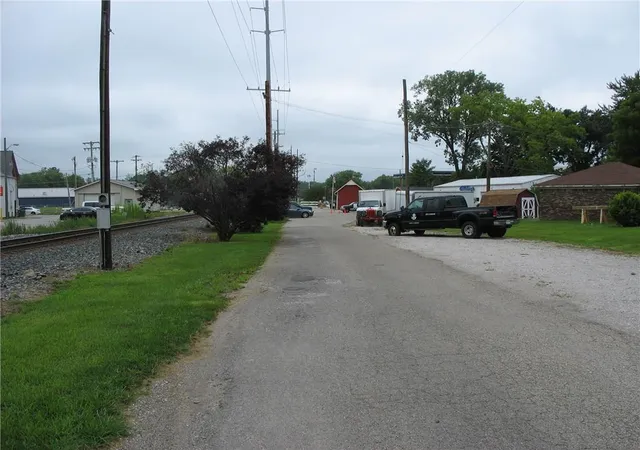 19th image of 205 N Green St, Brownsburg, IN 46112 | MLS# 21589207