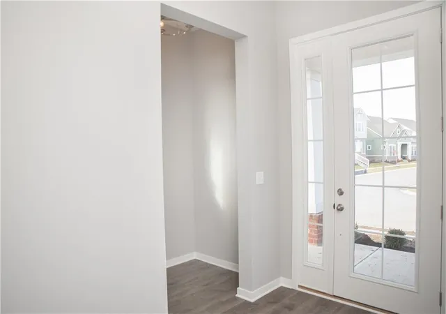 Photo 3 of Single Family Residence at 1523 Cloverdon Dr, Westfield, IN 46074 | MLS# 21662643 |  | Sold on 2020-01-27