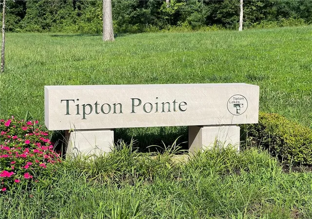 1st image of 1817 Tipton Pointe Ct, Columbus, IN 47201 | MLS# 21876999
