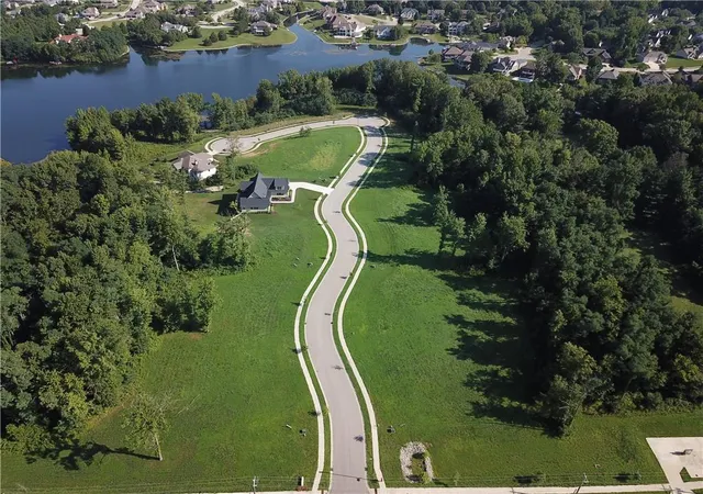 4th image of 1817 Tipton Pointe Ct, Columbus, IN 47201 | MLS# 21876999
