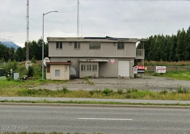 Homes for sale in Anchorage, AK | 2800 E Dowling Rd, Anchorage, AK 99507 | MLS# 18-3321