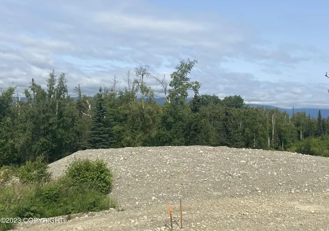 3rd image of 2541 W Longview Cir, Wasilla, AK 99623 | MLS# 23-3226