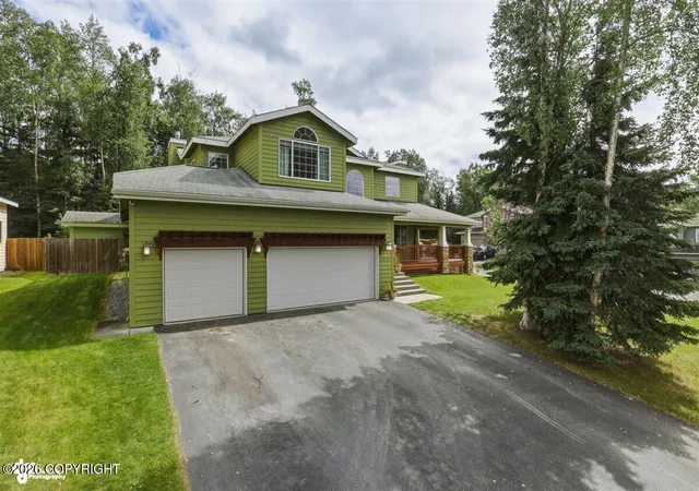 Photo 2 of Single family home for sale at 3810 Gunwale Cir, Anchorage, AK 99516 | MLS# 26-9697 | Listing updated on 2026-10-01