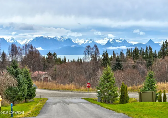 Homes for sale in Homer, AK | 932 Quiet Creek Dr, Homer, AK 99603 | MLS# 24-9891