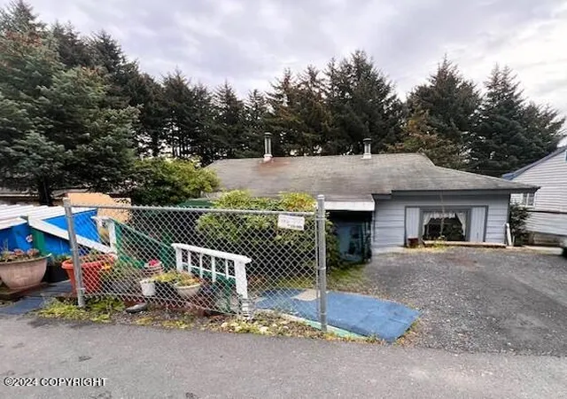 Homes for sale in Kodiak, AK | 716 Thorsheim St, Kodiak, AK 99615 | MLS# 24-12348