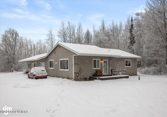 Photo 3 of Sale Pending at 937 W Auklet Ave, Palmer, AK 99645 | MLS# 24-14537 | Listing updated on 2024-12-03