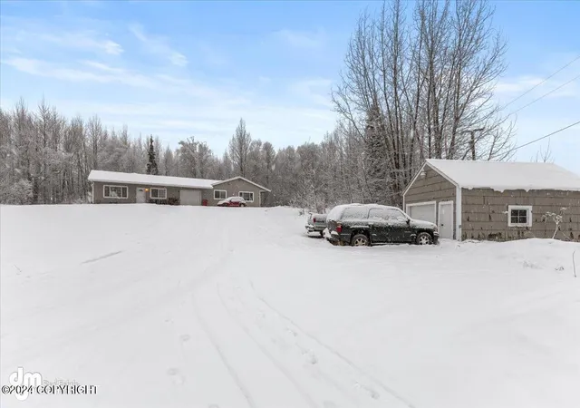 Photo 4 of Sale Pending at 937 W Auklet Ave, Palmer, AK 99645 | MLS# 24-14537 | Listing updated on 2024-12-03