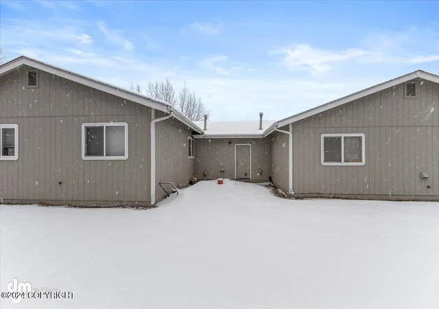 Photo 5 of Sale Pending at 937 W Auklet Ave, Palmer, AK 99645 | MLS# 24-14537 | Listing updated on 2024-12-03