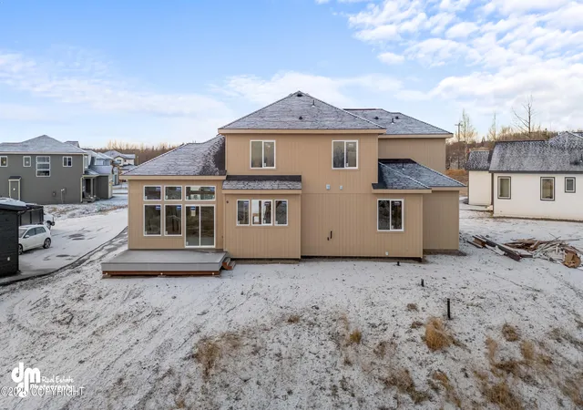 4th image of 2001 S Sanctuary Dr, Palmer, AK 99645 | MLS# 25-499