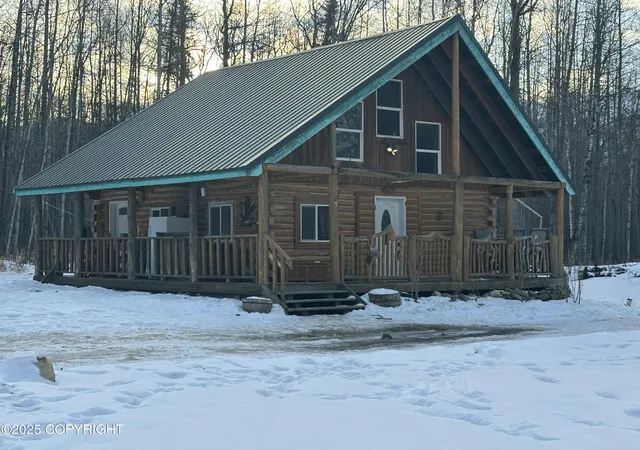 1st image of 11855 N Wright Way, Sutton, AK 99674 | MLS# 25-2010