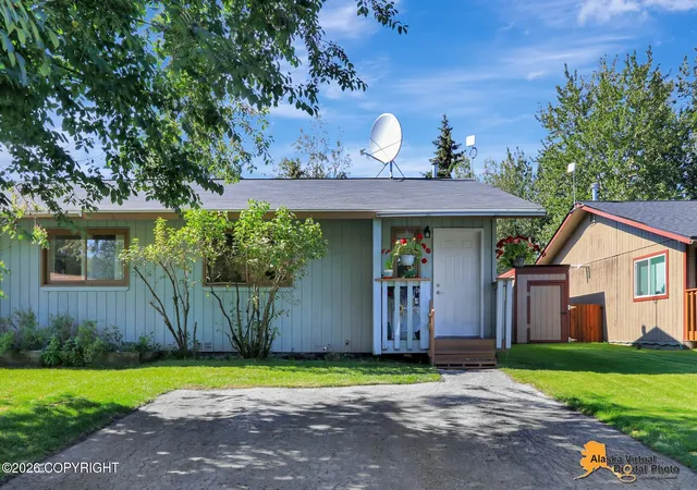 Photo 2 of Sale Pending at 7700 Pleasure View Cir, Anchorage, AK 99507 | MLS# 26-11041 | Listing updated on 2026-08-31