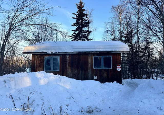 1st image of 9404 S Starlight Ln, Wasilla, AK 99623 | MLS# 25-5111