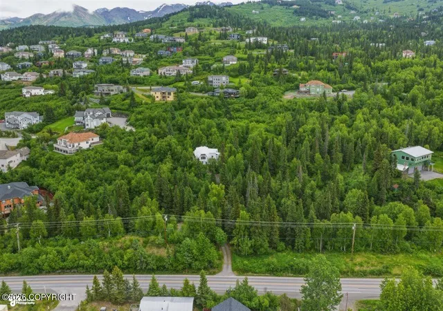 5th image of 17011 Golden View Dr, Anchorage, AK 99516 | MLS# 26-7605