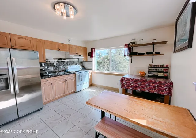 3rd image of 125 Kings Row, Petersburg, AK 99833 | MLS# 25-8070