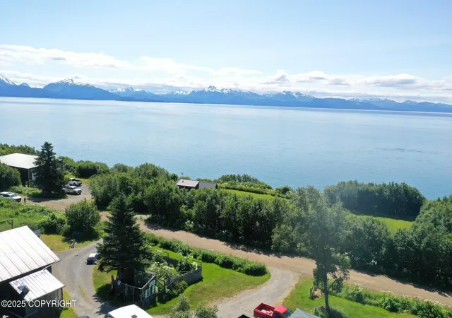 Photo 2 of Single family home for sale at 1552 Saltwater Dr, Homer, AK 99603 | MLS# 25-10129 | Listing updated on 2026-07-28