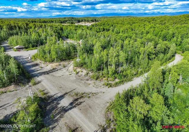 Photo 4 of Land for sale at 24777 W Honeybee Lake Dr, Willow, AK 99688 | MLS# 25-9569 | Listing updated on 2026-09-26